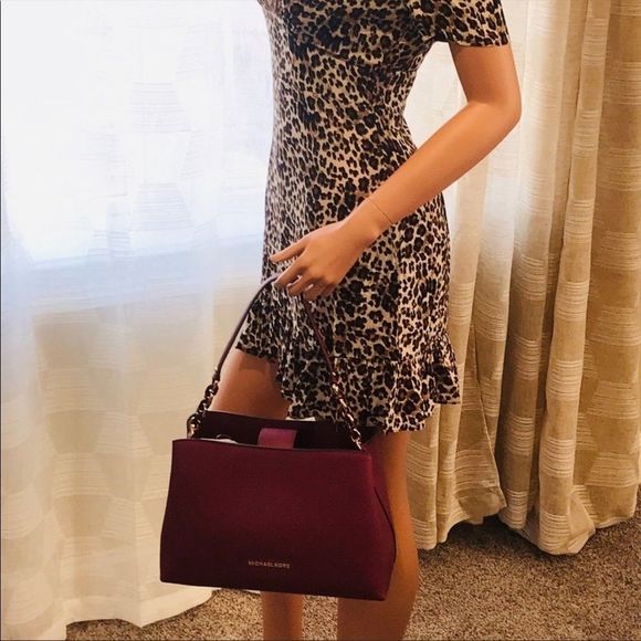 Michael Kors Sofia Satchel in Mulberry - Picture 7 of 8